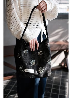 银珠片花朵黑蕾丝时尚女生单肩包帆布hobo水桶包大容量小众包包