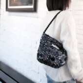 亮片蓝色小香时尚 百搭女生水桶包帆布包大容量小众单肩通勤轻奢