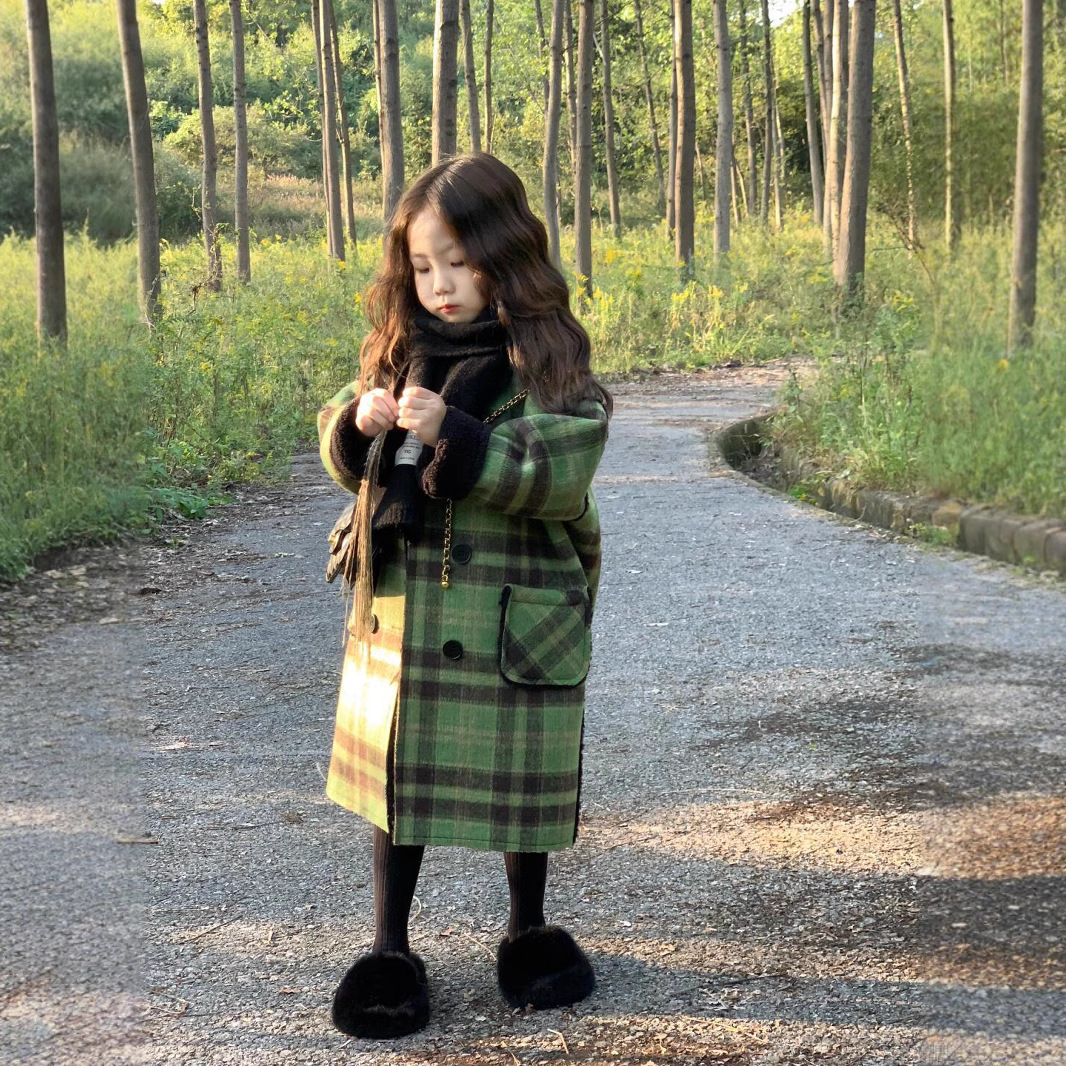 女童气质双排扣呢子大衣2025冬季儿童时髦绿格子加绒长款毛呢外套