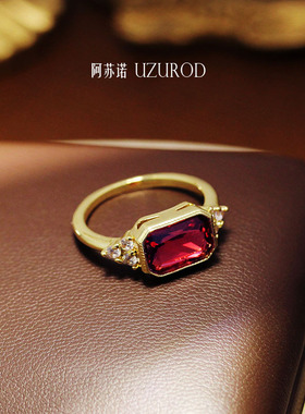 法式宫廷高级感复古设计小众显白红宝石戒指秀气简约彩宝方形红钻