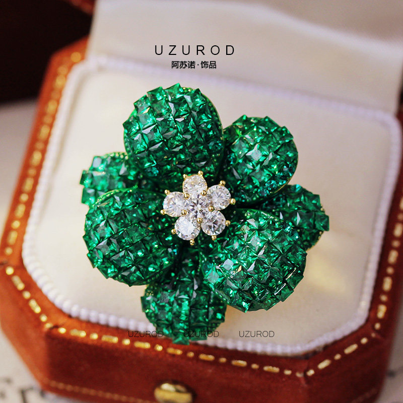 UZUROD高端祖母绿方钻满钻大花朵戒指重工山茶花晚宴配饰显白奢华