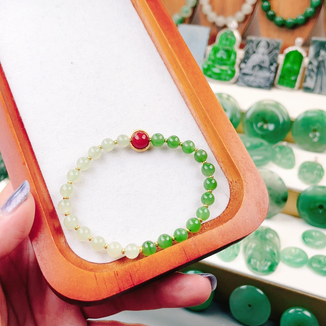 和田玉搭配南红