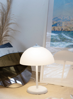 意大利 luce 白色台灯 玻璃现代简约卧室床头灯北欧ins客厅