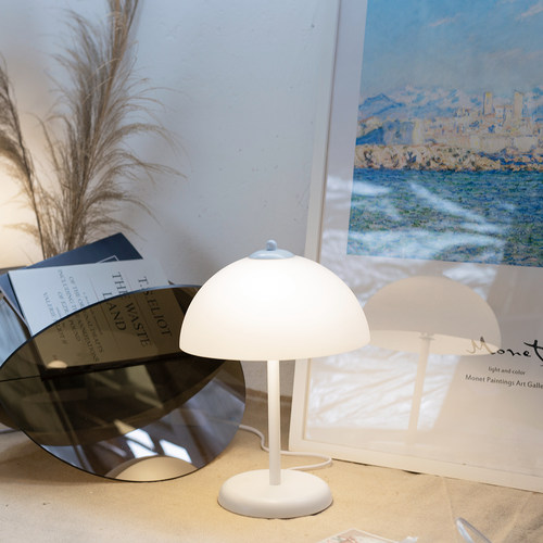 意大利 luce 白色台灯 玻璃现代简约卧室床头灯北欧ins客厅