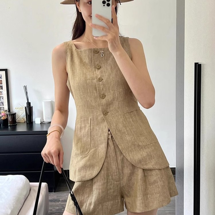 老钱风高级感亚麻套装女夏季松弛感轻奢简约棉麻马甲短裤两件套