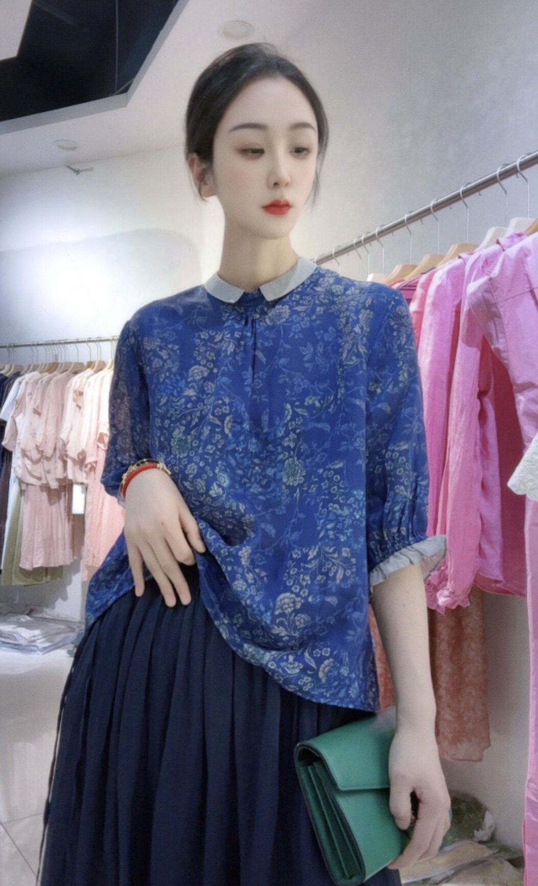 2026夏款新品时尚拼接青花瓷文艺复古衬衫苎麻薄透女士优雅衬衣