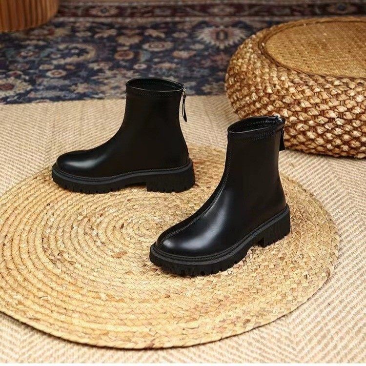 软皮棕色马丁靴女英伦2024年新款厚底弹力瘦瘦靴秋冬加绒短靴ins