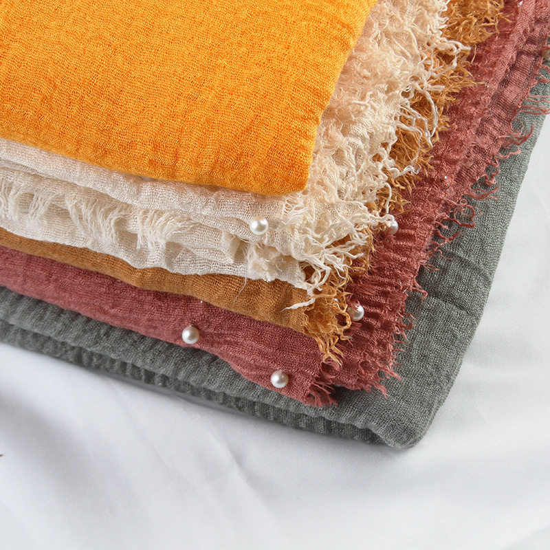 工厂直供单色棉麻围巾钉珠款 褶皱人棉纱巾 四边毛须包头巾自然皱