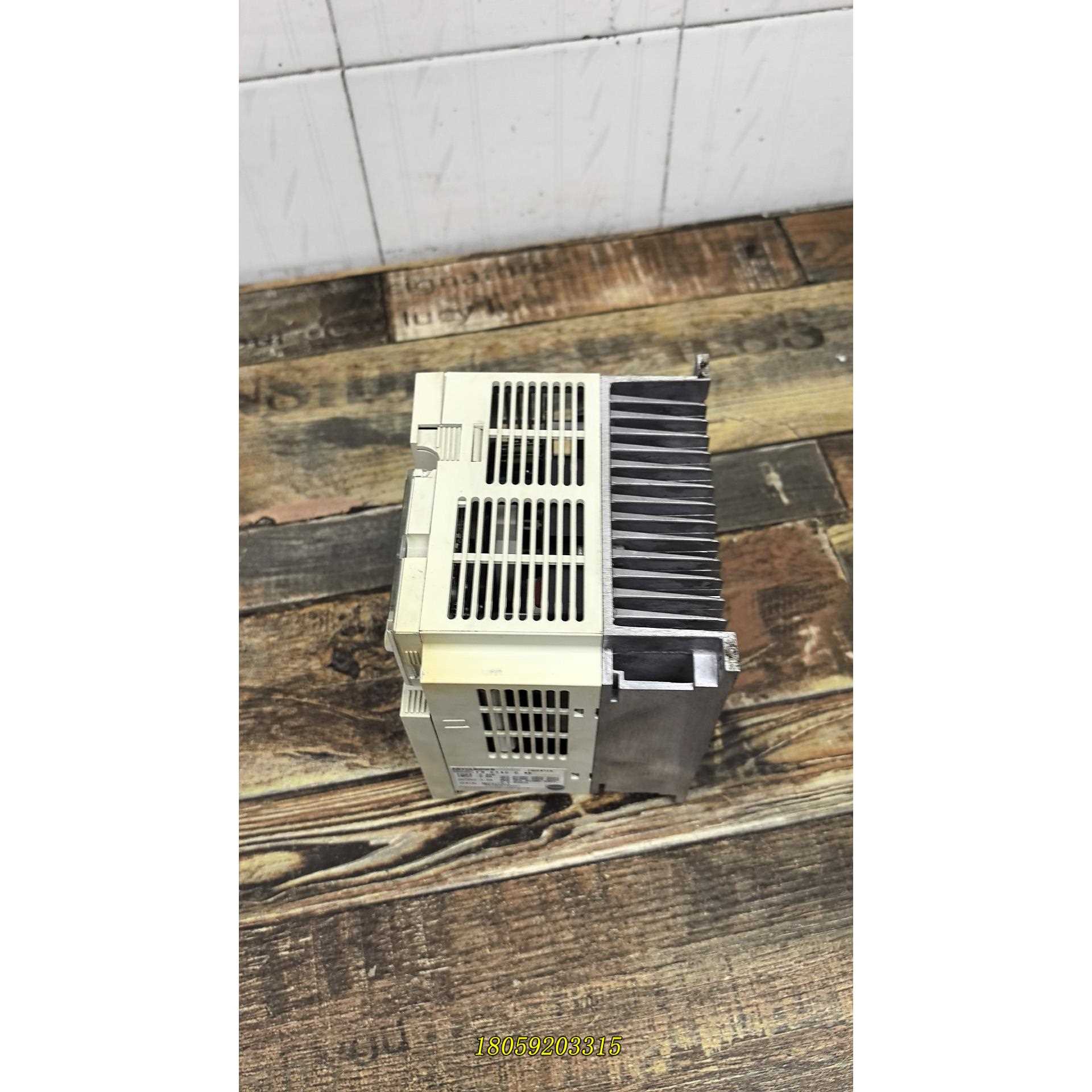 三菱变频器FR-E540-0.4K，400W，原装正品，二手议价