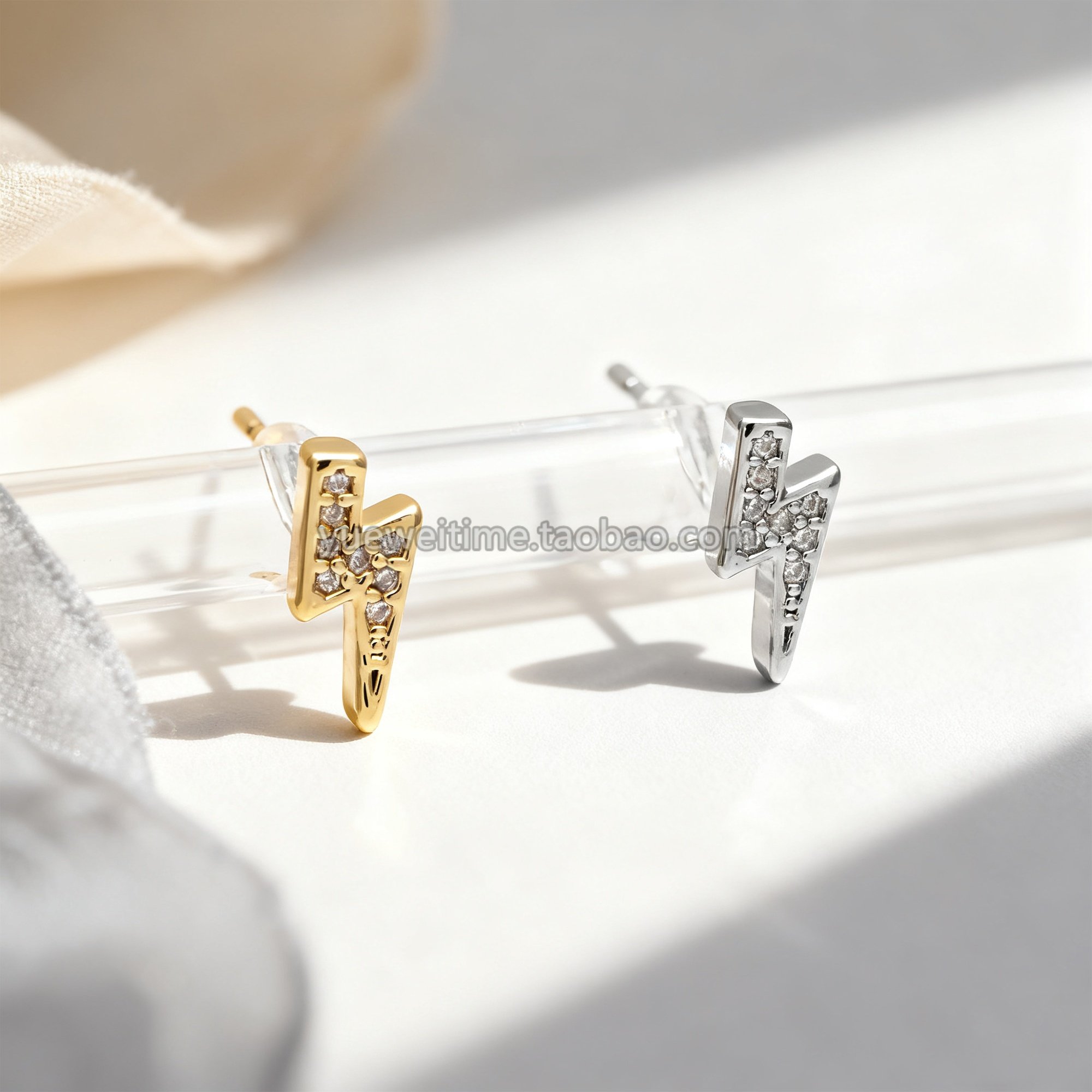 微镶闪电耳钉 铜镀真金 手工diy饰品配件 半成品材料,饰品/流行首饰/时尚饰品新,其他DIY饰品配件,淘宝优惠券,粉丝福利购,淘宝优惠卷