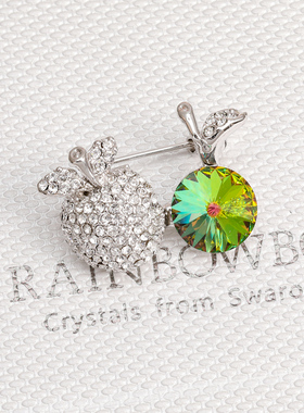 平安夜苹果胸针高档女高级感胸花西装别针配饰精致时尚圣诞礼物男