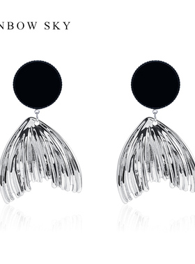 鱼尾耳环女小众设计感925银针气质女神范耳饰小巧简约百搭耳钉潮