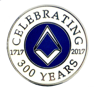 英格兰共济会徽章梅森会第300年纪念胸章圆形字母银领章胸针别针