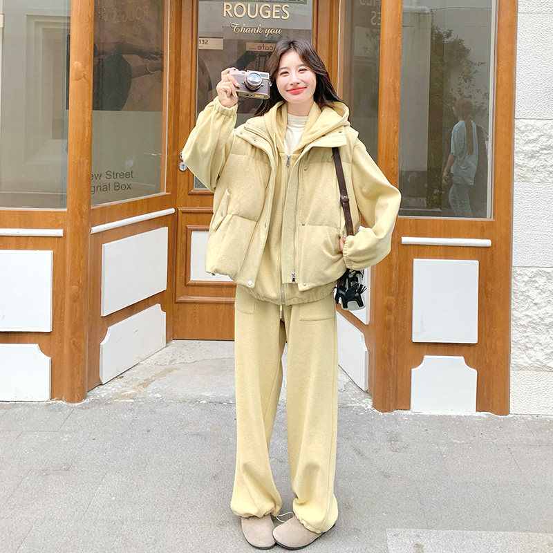 奶黄色羽绒马甲卫衣休闲裤三件套女秋冬2025新款爆款整套ootd穿搭,女装套装/套裙,2C339