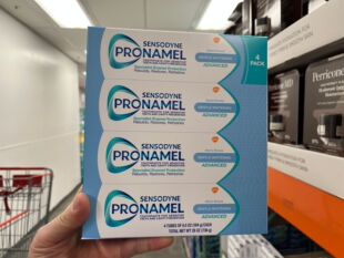 美国发舒适达Sensodyne专业抗敏感护齿健进口牙膏温和美白4支184g