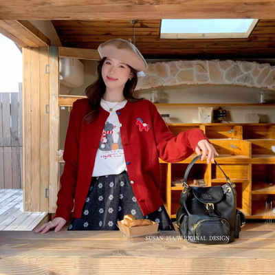 日韩苏珊 2025秋冬新款韩版彩扣小马减龄显瘦百搭开衫毛衣女1863S