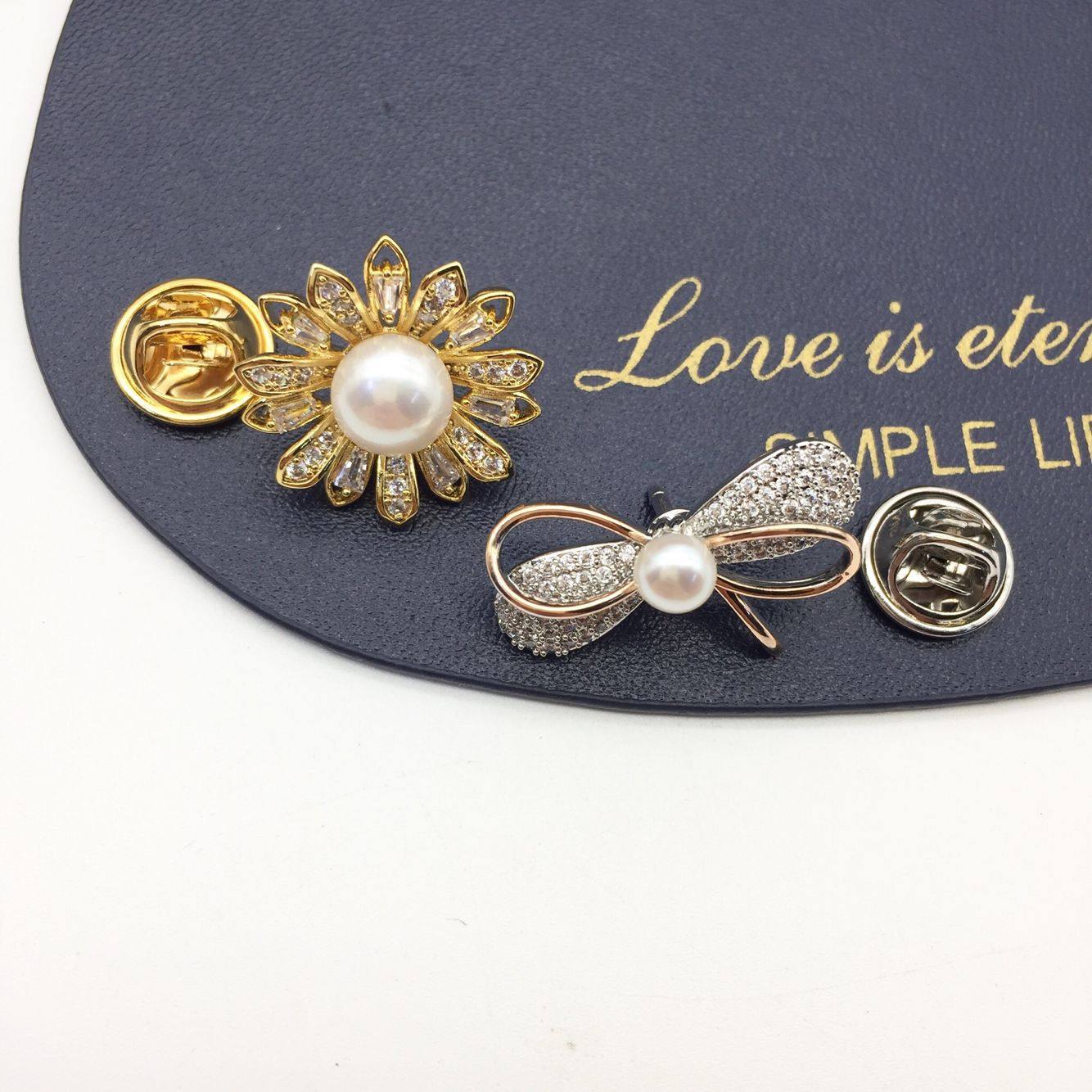 横跨三季新品时髦精达人BI入淡水珍珠迷你小胸针胸花刺马针