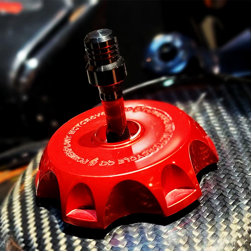 PowerPlant哈雷双灯公路ST大道滑翔路威ST街霸肥霸改装油箱盖红色