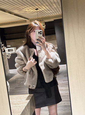 CHIA 高奢感满分的冬季保暖仿真度敲高的仿皮草外套圆领款不挑人