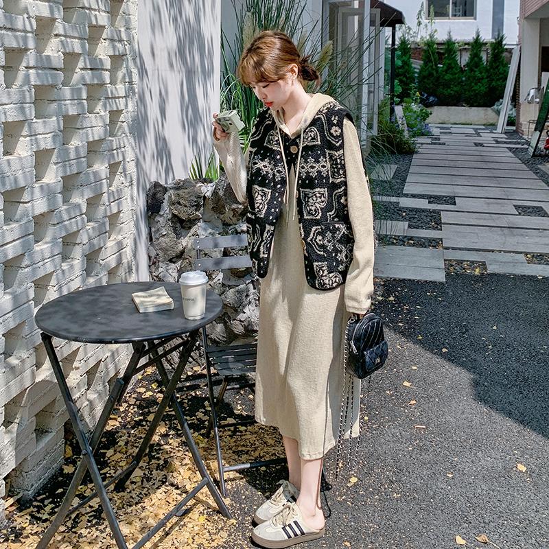 法式复古羊羔毛马甲连衣裙女春秋穿搭一整套2025新款连帽长裙套装,女装套装/套裙,宁宁家 法式复古羊羔毛马甲连衣裙女春秋穿搭一整套2025新款连帽长裙套装,女装套装/套裙,宁宁家