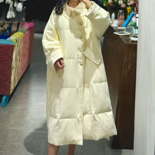 2025巨好看贵气感中长款羽绒服女