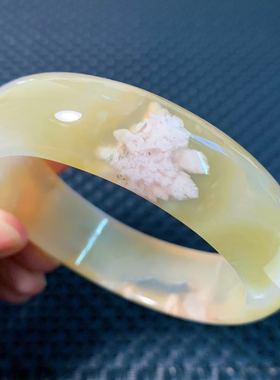 天然冰透黄色百搭飘花玛瑙手镯