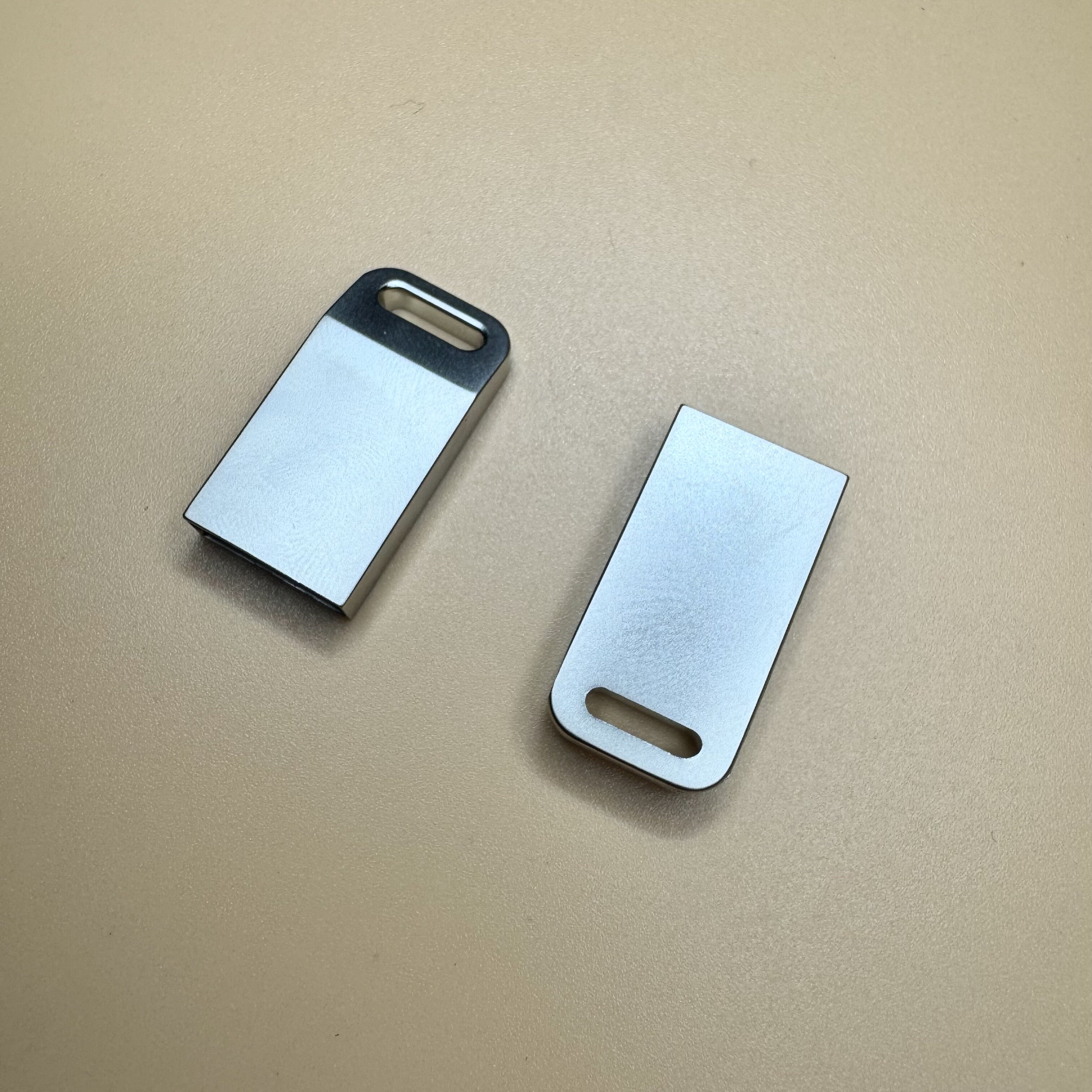 简约小巧U盘外壳金属银可安装短款黑胶体2.03.0