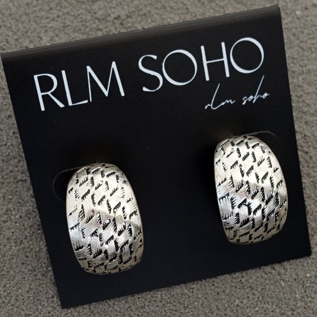 拉睦RLM SOHO做旧金银欧美风纹饰中世纪古罗马宫廷风森女耳钉针饰