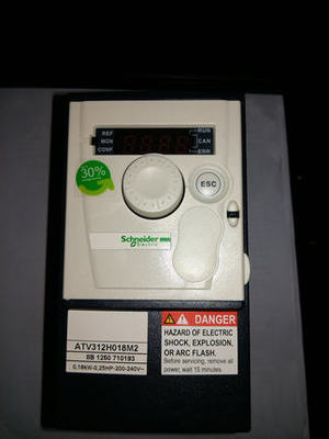 施耐德变频器ATV312H037N4 三相380～500V 原装现货 询价