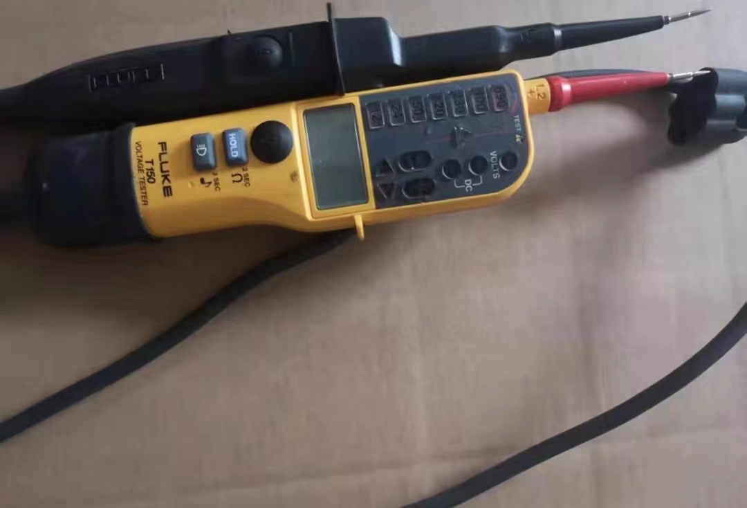 FLUKE-T150