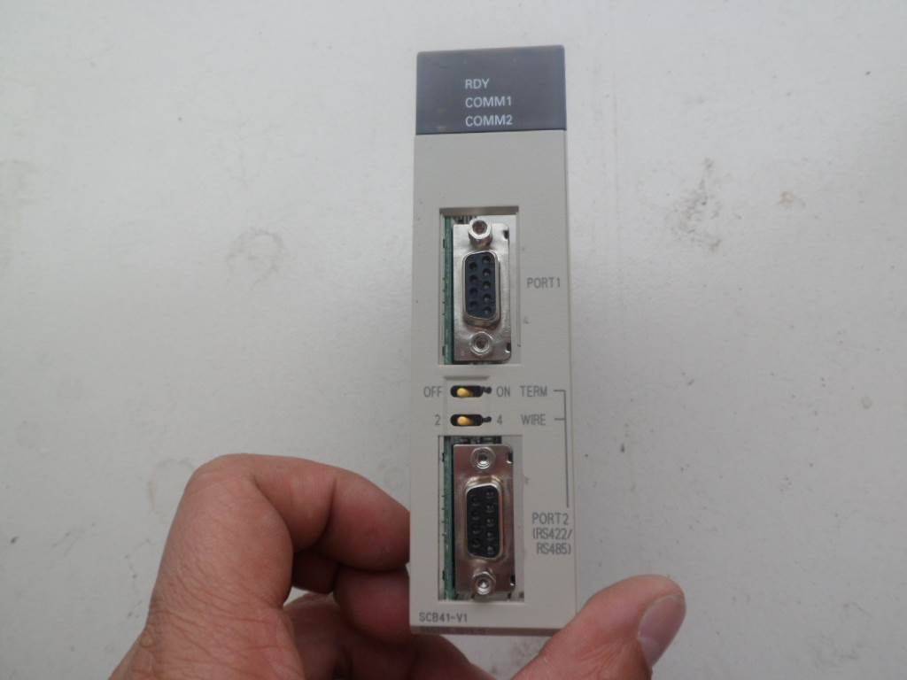 欧姆龙PLC CS1W-SCB41-V1 设备拆机 九成新 询价