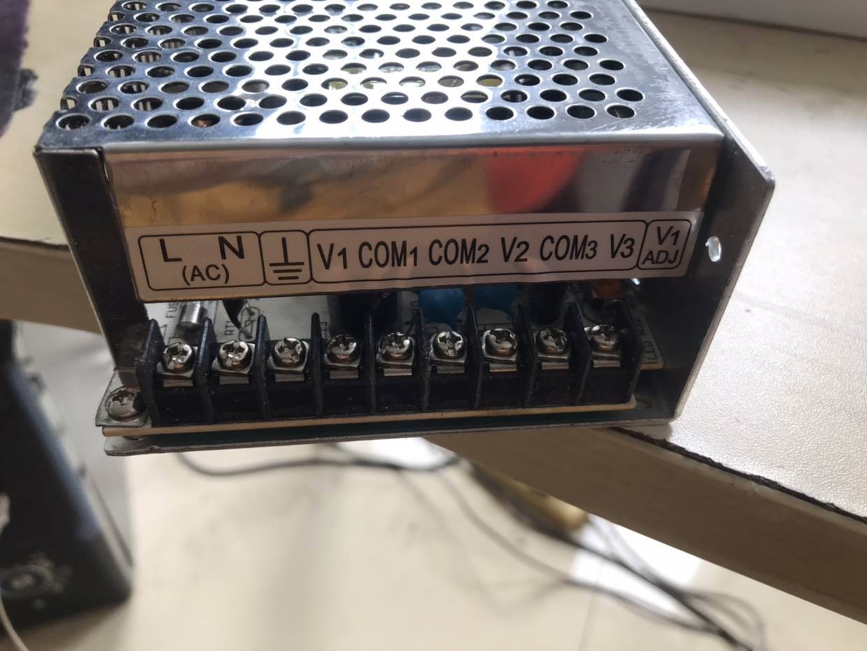 ！兴隆工控诚联CL-C-100三组输出电源 28Ｖ3A 19Ｖ1A 5V1.5A询价