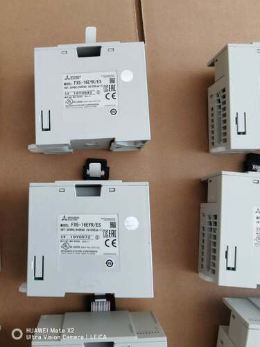 三菱PLC模块 FX5-16EYR/ES FX5-16EYT/ES 拆机 95新 询价