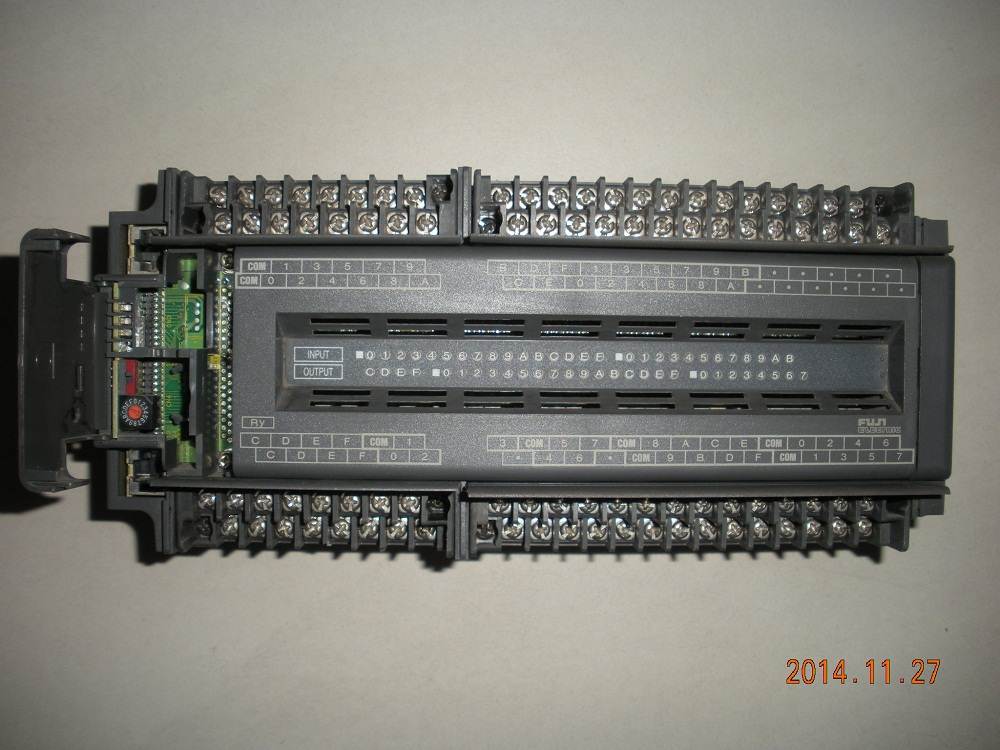 富士PLC 可编程控制器NB2W56R-11 实物图询价