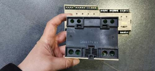 议价*3RG9002-0DB00 6ES5 101-8UC11 西门子AS接口模块 原装￥