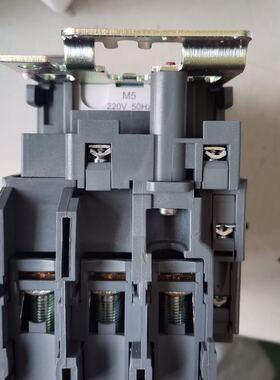 $施耐德 LC1N80交流接触器LC1N80M5N F5N Q5N B5N E5NAC220V询价
