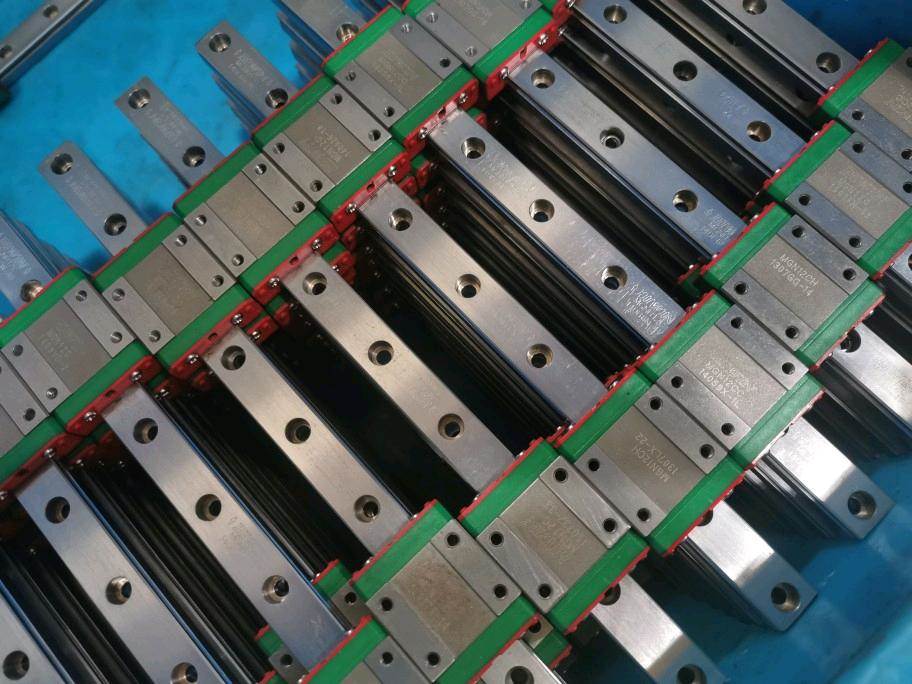 拆机 台湾HIWIN上银 MGN12C 微型直线导轨滑块 轨长210mm询价