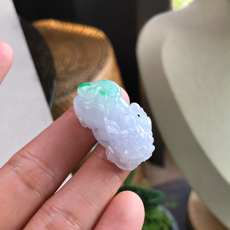 自然光实拍 缅甸天然老坑A货翡翠貔貅浅紫色飘阳绿紫罗兰飘翠证书