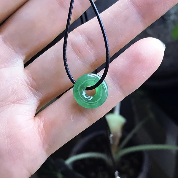 老坑A货翡翠甜甜圈冰种满绿起胶
