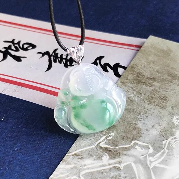 A货翡翠佛公冰种飘绿花阳绿色