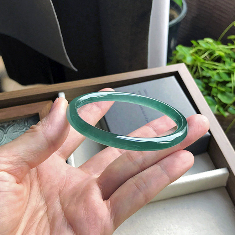 A货翡翠手镯冰种渐变蓝水深墨绿