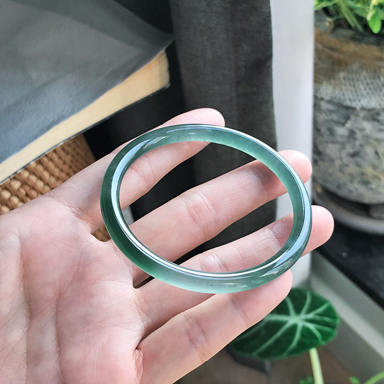 天然危料A货翡翠手镯细条圆条美人镯子冰种蓝水深绿色50 54 57 59