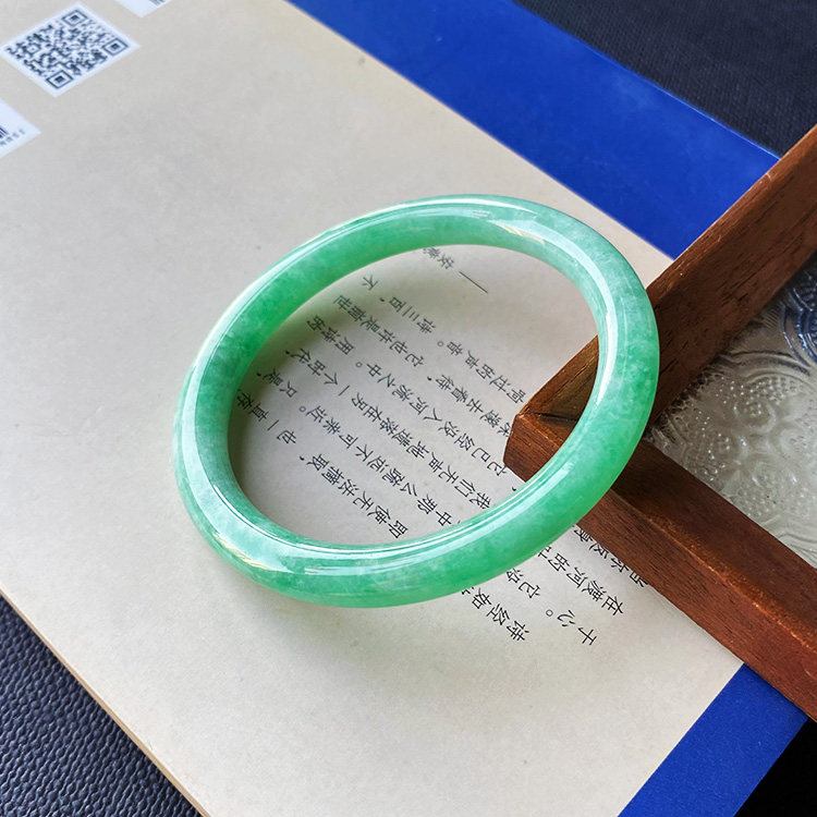54 缅甸天然A货翡翠手镯满绿色阳绿浅绿底飘绿圆条细条玉镯子证书