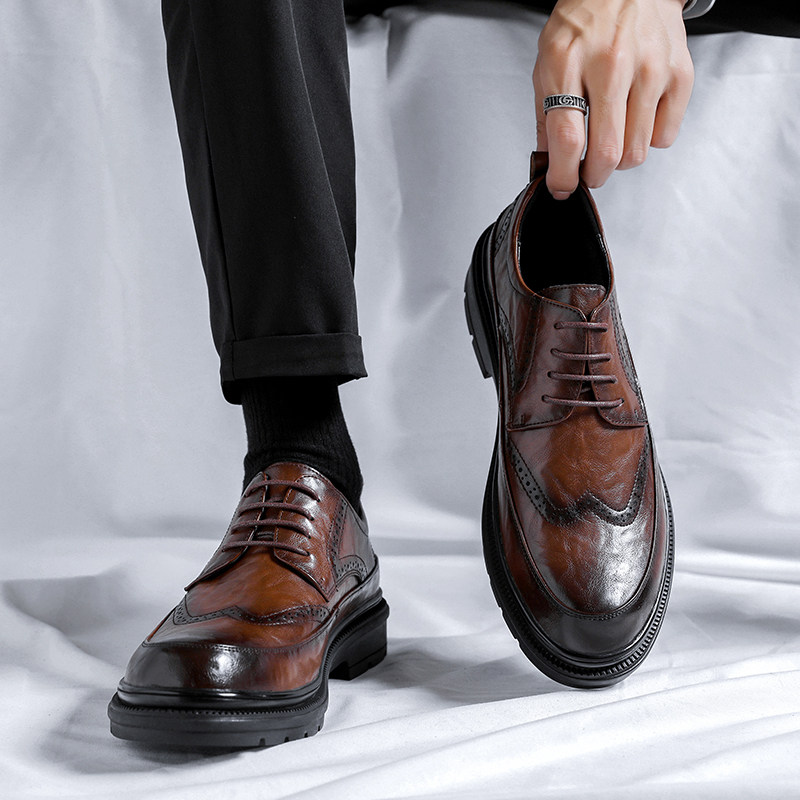 WIDE SCALP SHOES MENS LEATHER BUSINESS FORMAL WEAR FEET WIDE BRITISH CASUAL WEDDING GROOM SHOES INNER HEIGHT BROGUE MENS SHOES
