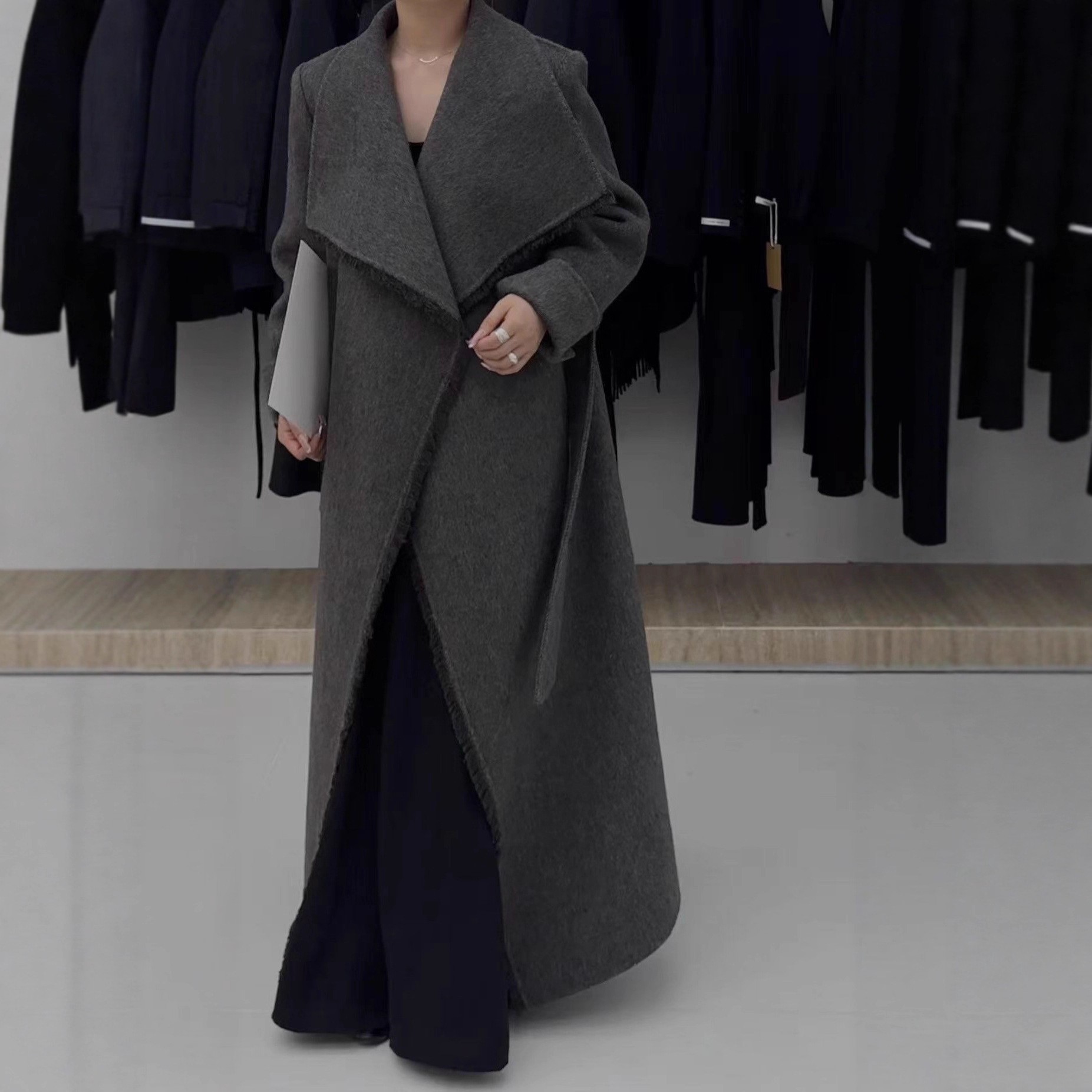 高贵流苏拉毛羊绒大衣