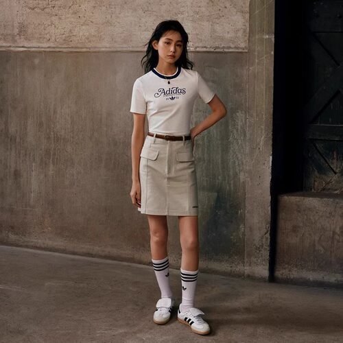 ADIDAS阿迪达斯正品女运动休闲短款舒适圆领短袖T恤IX3532IX3544