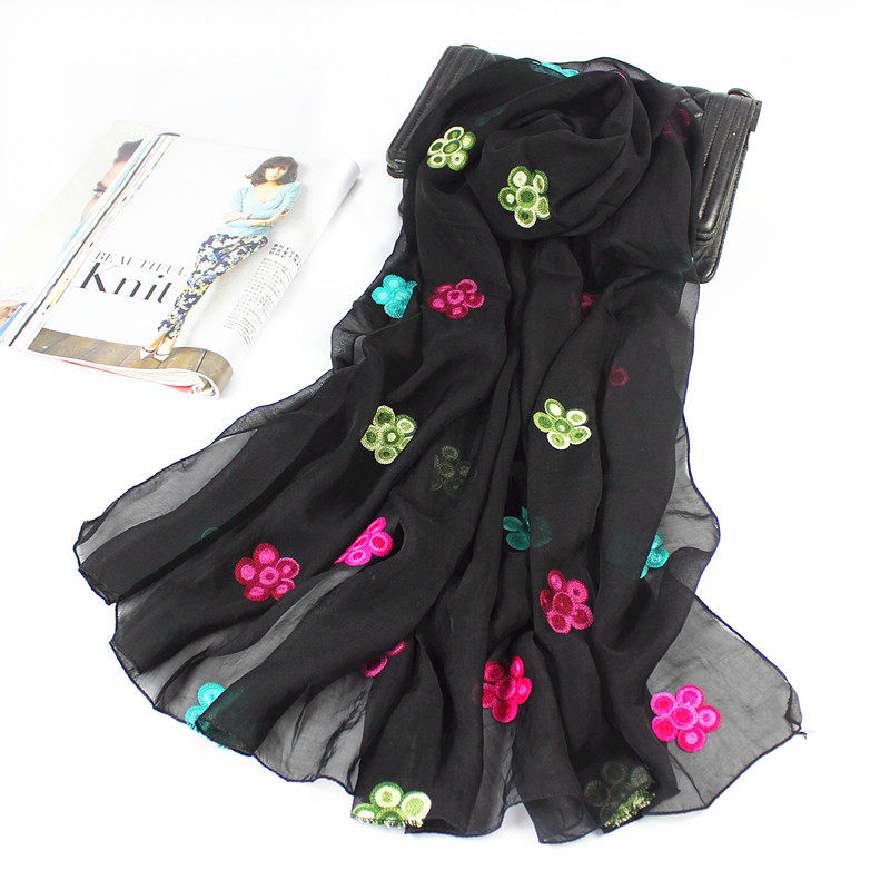 春秋复古薄款民族风绣花围巾女雪纺丝巾刺绣波西米亚披肩秋冬季