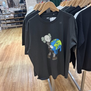 日本本土优衣库 代购KAWS Universe合作款UT493510/493511