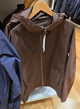 日本本土版优衣库 Blocktech Parka / 3D 裁剪连帽男款外套478229