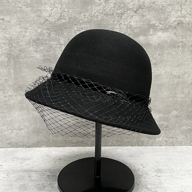 赫本风盆帽女秋冬网纱羊毛呢礼帽